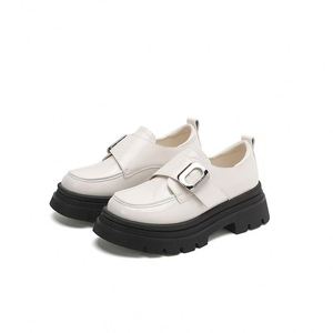รองเท้าโลฟเฟอร์ทรงเหลี่ยมหัวตัดสำหรับผู้หญิง หนัง PU สีดำ น้ำหนักเบา คุณภาพสูง สายรัดหัวเข็มขัด พื้นหนา ทันสมัย สไตล์อังกฤษ กันน้ำ เหมาะสำหรับฤดูหนาว - Product Image 5