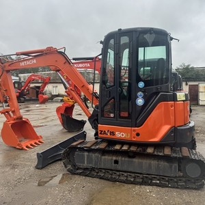 Entrega Rápida, Nuevo Modelo, Excavadora Hitachi ZX55 Usada, Casi Nueva, de 5.5 Toneladas, para Tareas de Preparación de Sitios - Product Image 1