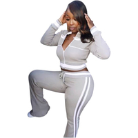 Ensemble sportif KY Femme Y2K avec veste zippée courte et pantalon évasé à rayures contrastées, tenue d'été