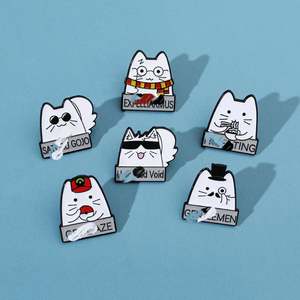 Lindo animal gato superventas clásico dibujos animados anime monstruo Metal artesanía insignia ropa solapa alfileres bolsas accesorios esmalte alfileres - Product Image 1