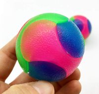 Vente en gros Jouets pour animaux de compagnie amusants et sensoriels clignotants à LED Jouets élastiques lumineux pour chiens et chats Jouets interactifs à pointe clignotante en caoutchouc TPR