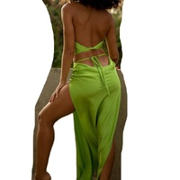 Robe longue deux pièces tendance pour femme grande taille, avec haut court dos nu, taille haute, détail anneau et fente latérale