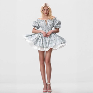 Robe longue trapèze à col carré et taille nouée, style européen-américain, avec patchwork floral français, collection Printemps 2025, idéale pour les soirées. - Product Image 3