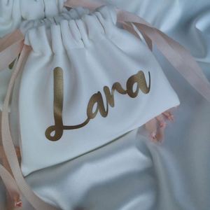 Wholesale Customized Velvet <b>Drawstring</b> <b>Pouches</b> Luxury Which Color Jewelry Velvet Gift Bag Soft Velvet Skin Care <b>Pouch</b> - Product Image 2