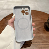 Coque de téléphone magnétique personnalisée motif personnalisé coque de téléphone portable en silicone de haute qualité avec protection contre les chocs et moins de décoloration