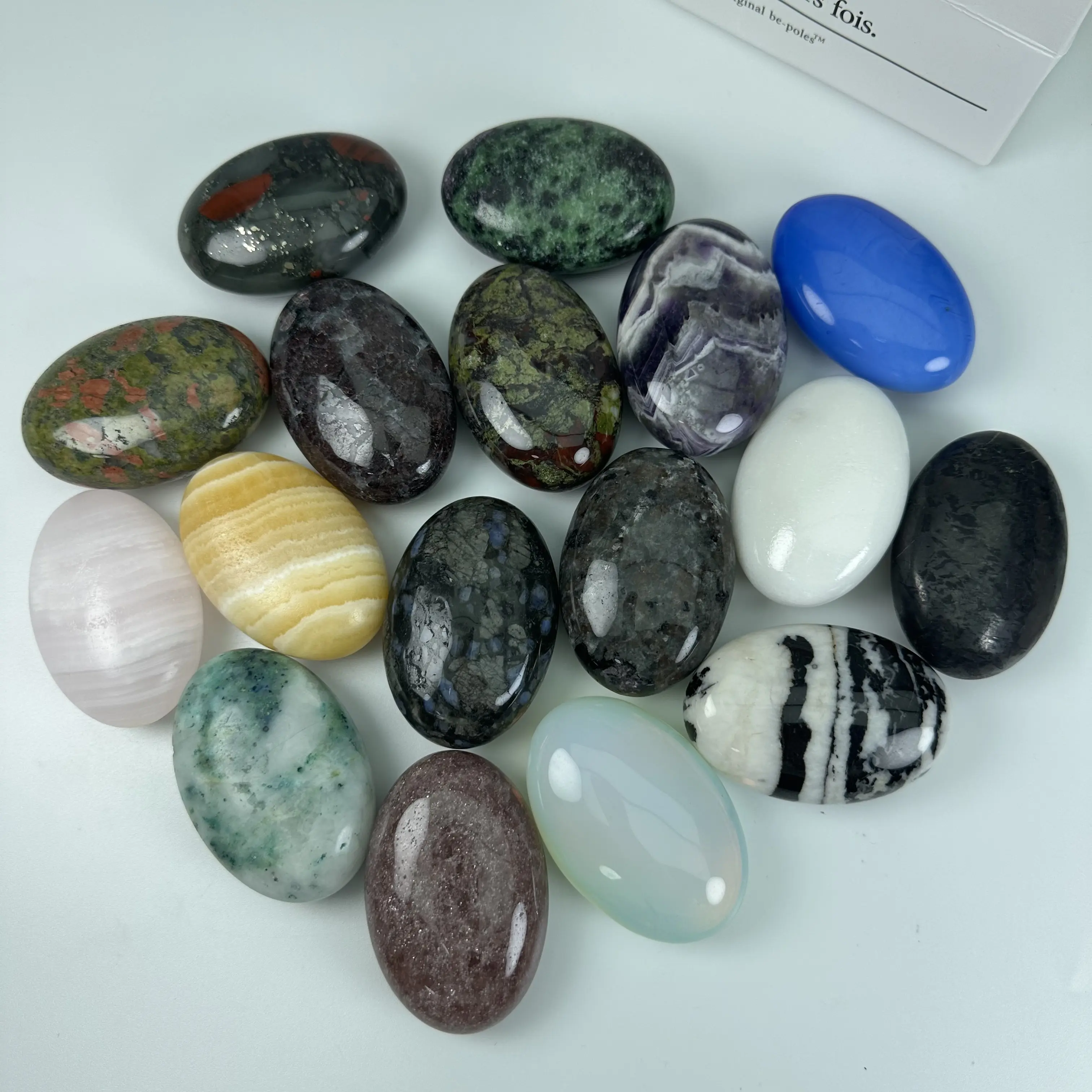 Recién llegados, piedra de Palma de cristal natural espiritual, piedras de mano curativas, amatista de sueño natural, piedras preciosas de bolsillo, precio al por mayor