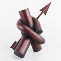 Sculpture artisanale en métal bronze rouge en forme de cœur avec nœud d'amour, décoration de table de mariage romantique et moderne de luxe