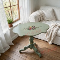 Table d'appoint étroite peinte à la main, finition vert clair avec bordure dorée, 24 pouces de haut, table d'appoint vintage à accents floraux pour salon