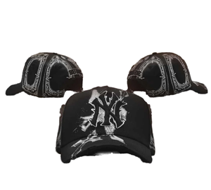 Gorra de gamuza bordada con hebilla de un solo cierre y estructura de 5 paneles estilo vintage G5 Barbas 2025, en caja dorada. - Product Image 1