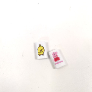 Extremo de cuerda de plástico con estampado de dibujos animados para ropa y accesorios de bolsos, diseño personalizable - Product Image 1