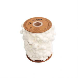 Passamaneria Ilan Pom Pom Larga 2.0 Cm Lunghezza 1 M Bianca Per Decorazione Gonne - Product Image 1