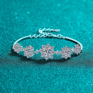 Usine en gros 925 argent Sterling forme de fleur Total 2.6 carats étincelant Moissanite <span class=keywords><strong>Bracelet</strong></span> pour femmes bijoux fins - Product Image 2