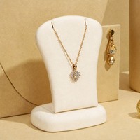 Présentoir à bijoux de luxe WEIMEI blanc et or avec buste pour colliers, boucles d'oreilles, bagues et bracelets – Ensemble de présentation de bijoux