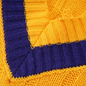 Insigne Logo personnalisé Style collégial décontracté chaud en gros tricot épais coton conception d'hiver col en V à manches longues hommes pull-over pull - Product Image 4