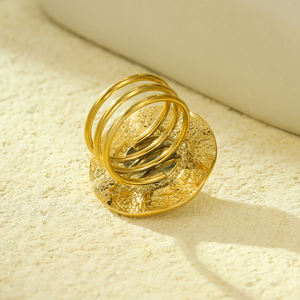 Anillo para Pañuelo de Acero Inoxidable Pequeño Unisex Shelly Classic Wedding, Chapado en Oro de 18K, Textura Martillada, Hebilla Convertible para Pañuelo - Product Image 5