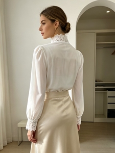 Chemisier élégant à col montant et manches longues SWEET BABE, avec détails en dentelle ajourée, pour femme, idéal pour le quotidien, les soirées et les tenues habillées. - Product Image 3