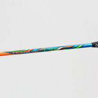Venta al por mayor de alta calidad de grafito módulo personalizado profesional de fibra de carbono raqueta de bádminton bate con una bolsa de transporte