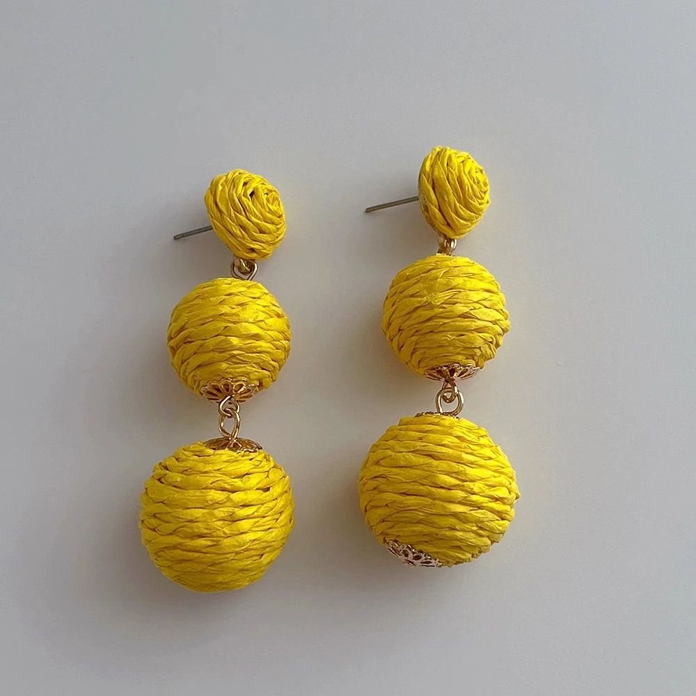 สีเหลือง