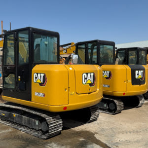 Mini Escavatore CAT305.5E2 di Seconda Mano con Motore, Cambio, Pompa e Cuscinetti - Componenti Principali Inclusi - Product Image 1