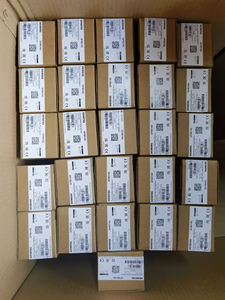 오리지널 지멘스 덕트 습도 온도 센서 QFM2160 산업 자동화 PAC 전용 PLC 프로그래밍 컨트롤러 재고 - Product Image 3