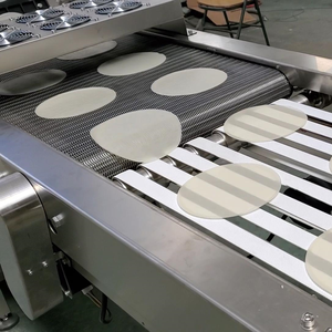 Machine commerciale automatique de fabrication de gâteau <span class=keywords><strong>mousse</strong></span> de canard rôti de crêpes à la mangue Machine à gâteau à mille couches - Product Image 3