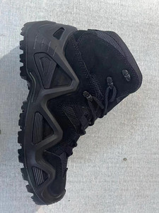 รองเท้าบูทฝึกยุทธวิธีกลางแจ้งสไตล์คลาสสิกของรัสเซีย ทำจากหนัง กันน้ำ เหมาะสำหรับเล่นกีฬา ปีนเขา พื้นยาง ขายดี เหมาะสำหรับการเดินทาง - Product Image 5