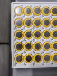 Cr2032 3V lithium di động Đồng xu pin với 2 chân hàn chân và logo cho ánh sáng giày cho các thiết bị gia dụng - Product Image 2