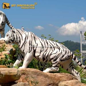 Statue de tigre, en fibre de verre, taille de vie - Product Image 1