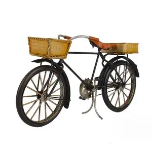 빈티지 철 공예 조각은 대형 방어 자전거 모델을 장식