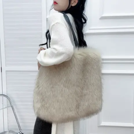 Toptan kış fiyat lüks çanta kadın moda peluş çanta yüksek kalite zarif Tote çanta marka çanta