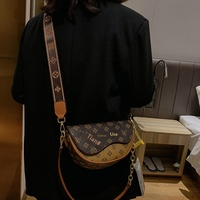 Sac à bandoulière semi-circulaire en PU pour femme, style occidental tendance, de luxe léger et haut de gamme, décontracté, avec fermoir magnétique, collection 2025