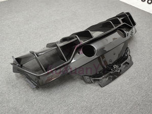 Utilizado para <span class=keywords><strong>Maserati</strong></span> <span class=keywords><strong>MC20</strong></span>, modificación y actualización de labio trasero de fibra de carbono, estilo OD, Kit de cuerpo de difusor trasero de fibra de carbono seco - Product Image 2