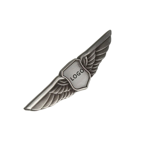 Distintivo a Forma di Ala di Compagnia Aerea, Emblema Personalizzato 3D in Metallo, Produzione e Vendita all'Ingrosso - Product Image 6