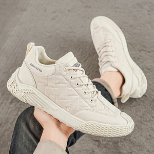 Zapatos para Caminar Ligeros Antideslizantes para Hombre, Parte Superior de Malla y PU, Entresuela de EVA con Amortiguación, Cómodos para Uso en Exteriores - Product Image 1