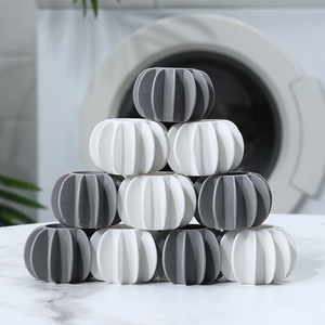 Palla in silicone per lavatrice, anti-groviglio per pulsatore, previene l'annodamento dei vestiti e rimuove le macchie - Product Image 4