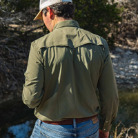 Chemises de pêche pour hommes en tissu extensible de taille américaine avec boutons-pression perlés, fentes d'aération au dos, poches zippées et trou pour lunettes de soleil
