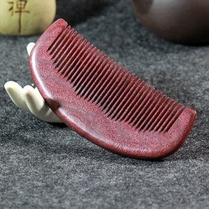 Peine de sándalo de 10-15 cm para mujeres, niños y adultos, peine de madera práctico para el cuidado del cabello - Product Image 3