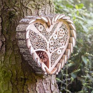 Casa delle api per all'aperto grande forma di cuore ape e insetto Hotel cedro legno tubi di nidificazione - Product Image 5