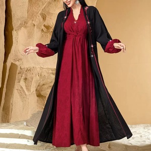 Encounter Rose Ensemble deux pièces longue, col en V, en polyester, antistatique, style décontracté, texture luxueuse, brodé et dessiné à la main, ethnique, pour mariage musulman - Product Image 1