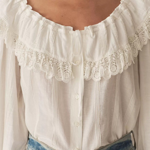 Blusa blanca francesa vintage romántica de encaje pesado con volantes para mujer, blusa holgada de manga larga con protección solar - Product Image 3