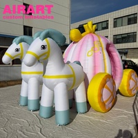 Décoration d'activités de plein air, calèche gonflable, modèle gonflable de calèche à cheval personnalisée pour les festivals