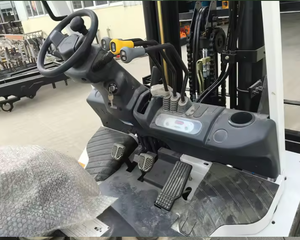 Buen funcionamiento <span class=keywords><strong>TCM</strong></span> FD40 Carretilla elevadora <span class=keywords><strong>TCM</strong></span> de segunda mano con cabina 3T 4T <span class=keywords><strong>10T</strong></span> 20T Carretillas elevadoras <span class=keywords><strong>Tcm</strong></span> originales de Japón a la venta - Product Image 4