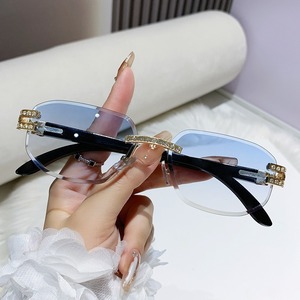 Lunettes de soleil rectangulaires sans monture UV400, mode femme, protection solaire adulte - Product Image 1
