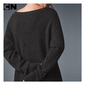 ผู้ผลิตเสื้อสเวตเตอร์ที่ได้รับการรับรอง GRS รับทำโลโก้ เสื้อสเวตเตอร์เดรสผู้หญิงสไตล์วินเทจ ผ้าผสมคอตตอนและโพลีเอสเตอร์ สีดำ แบบถักลายริบ - Product Image 2