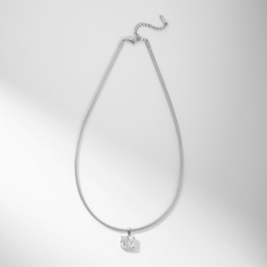 YF8439 [Video Dimostrativo del Prodotto] Collana da Donna Impermeabile con Ciondolo Grande in Zirconia Cubica, Catena a Serpente in Acciaio Inossidabile Placcato <span class=keywords><strong>Oro</strong></span> 18K - Product Image 4