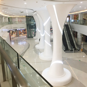 Colonne décorative de centre commercial avec éclairage d'ambiance LED, design durable en plastique pour centre commercial - Product Image 1