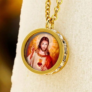 مصنع مخصص ديني الكتاب المقدس المجوهرات وجه Jesus الفولاذ المقاوم للصدأ 18 قيراط مطلي بالذهب قلادة الإيمان قلادة - Product Image 2