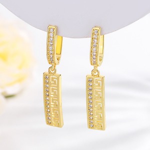 Boucles d'oreilles pendantes plaquées or 14 carats pour femmes, nouveau design classique, mode soirée, en laiton inaltérable avec zircon et pendentif cœur <span class=keywords><strong>Duster</strong></span> - Product Image 2