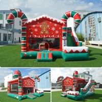 Château gonflable commercial en PVC prêt à être expédié, rouge et vert, pour événements ou centres commerciaux