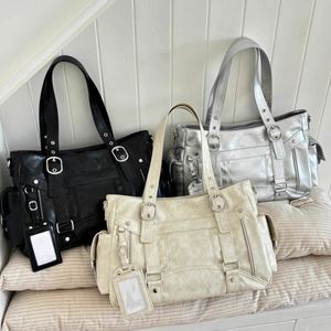 Sac fourre-tout grande capacité au design épuré et audacieux, polyvalent, style motard, minimaliste, sac à bandoulière et sac porté épaule - Product Image 2